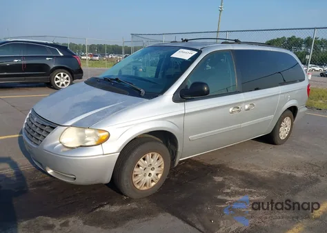 2005 Chrysler Town & Country Lx from USA, damaged, VIN 2C4GP44R25R242571